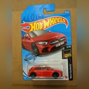 HOT WHEELS 2020 Nightburnerz 5/10 '19 Mercedes-Benz A-Class 194/250 red